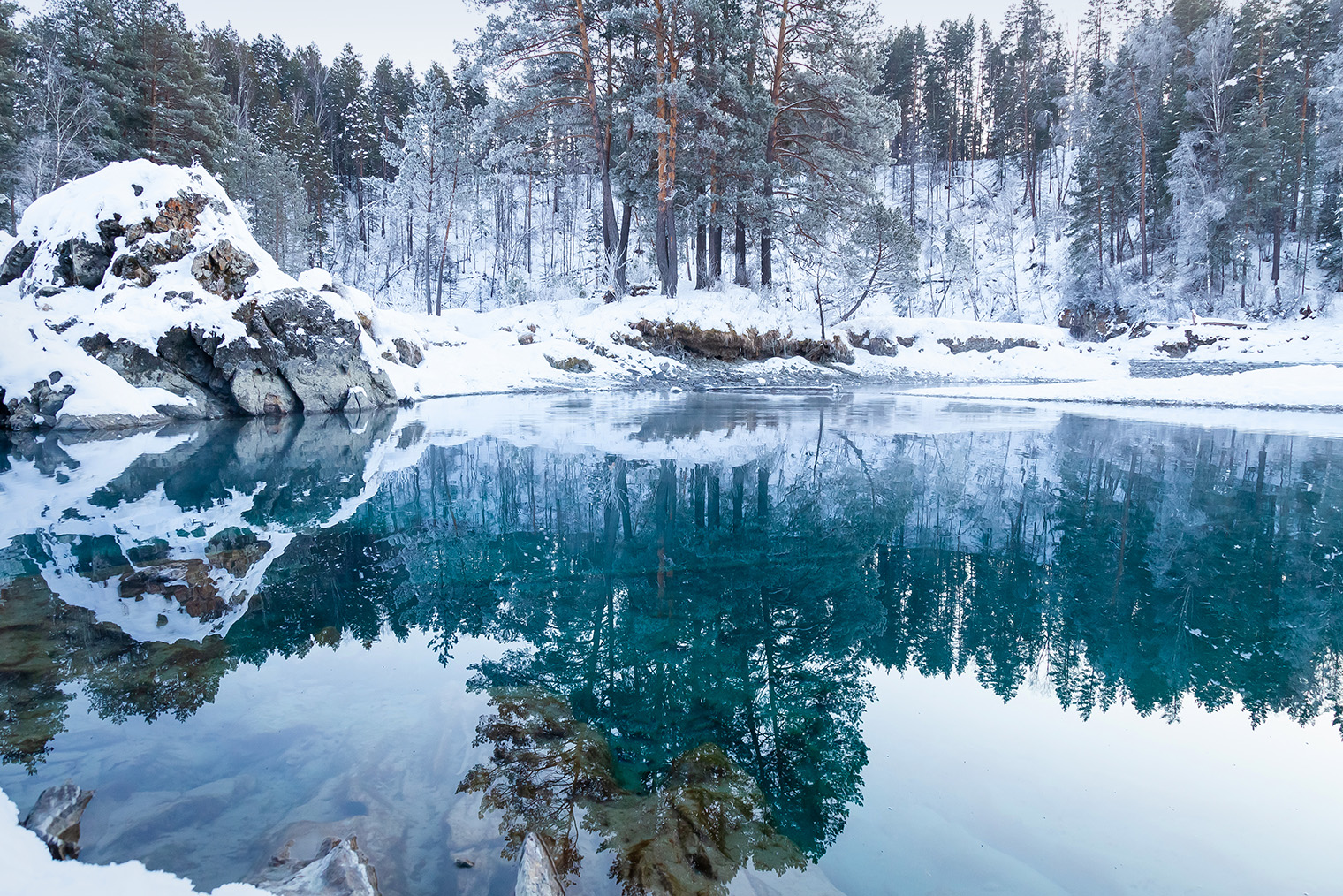 Голубые озера. Фотография: Aleksandr Kondratov / Shutterstock / FOTODOM