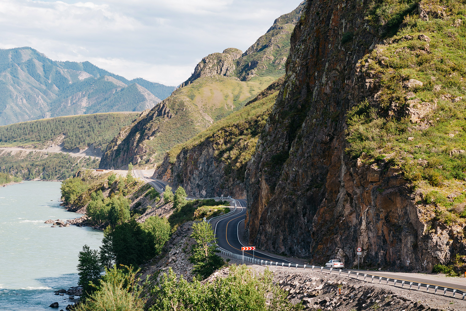 Чуйский тракт. Фотография: Vitaliy Kaplin / Shutterstock / FOTODOM