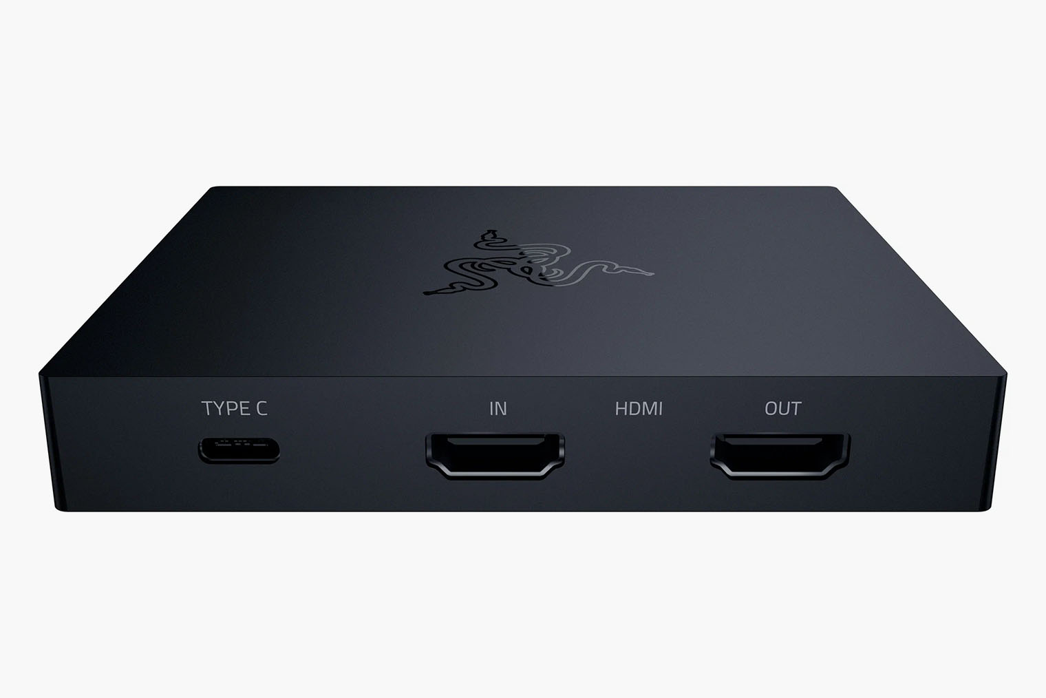 Внешняя карта захвата Razer Ripsaw HD выводит картинку в 1080р и 60 кадрах в секунду и подключается к компьютеру по USB. Работает и как аудиокарта — на передней панели есть выход для микрофона и наушников. Стоит 14 000 ₽