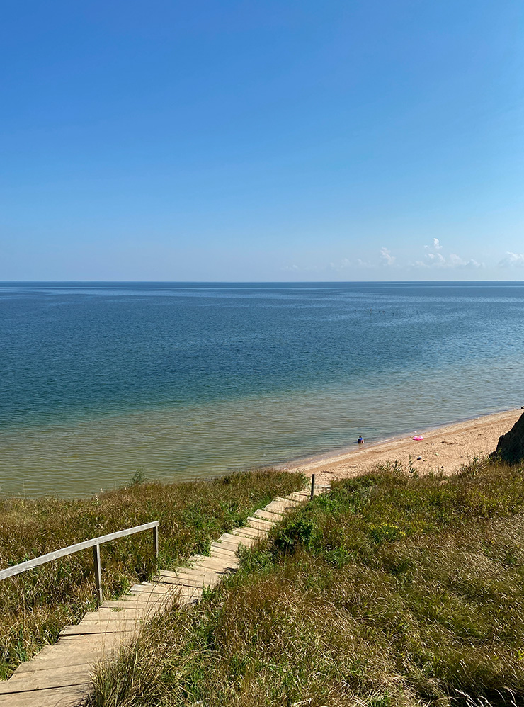 Спуск к морю в поселке За Родину