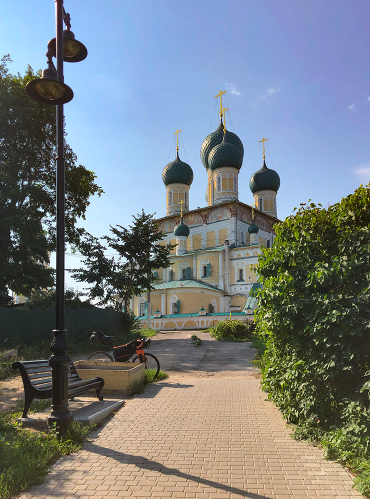 Собор Воскресения Христова — главный храм города