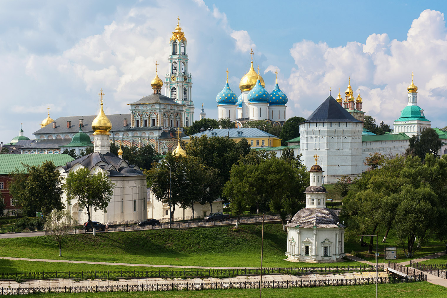 Троице-Сергиева лавра. Фотография: spaxiax / Shutterstock / FOTODOM