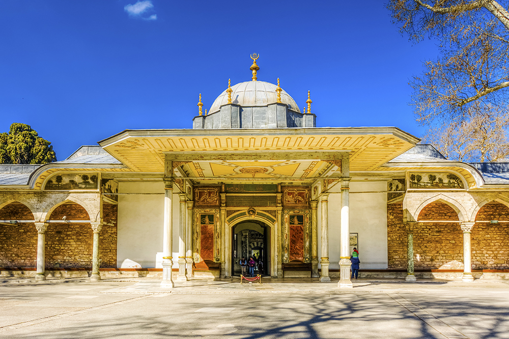 Вход в третий двор Топкапы. Фото: Nejdet Duzen / Shutterstock