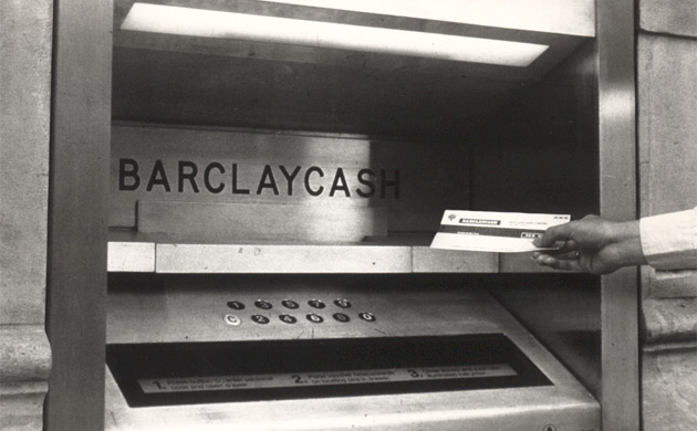 Первый банкомат в мире. Barclays Bank, 1967