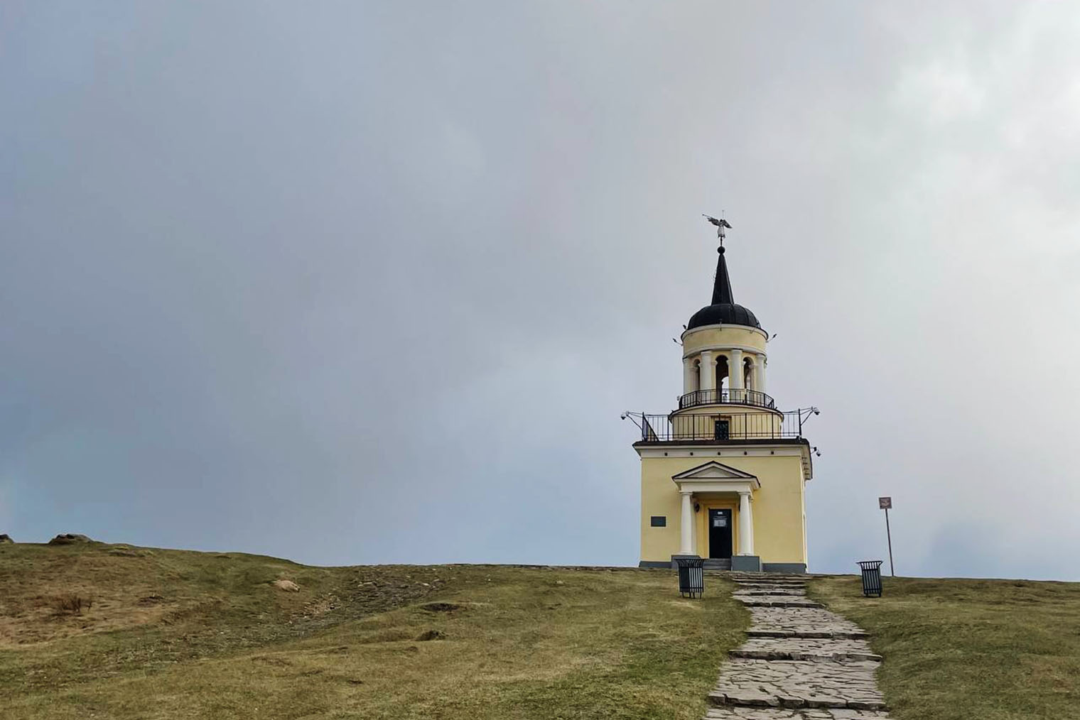 В башне расположен музей, экспозиция посвящена истории сооружения. В разное время оно служило пожарной каланчой, сторожевой башней, обсерваторией