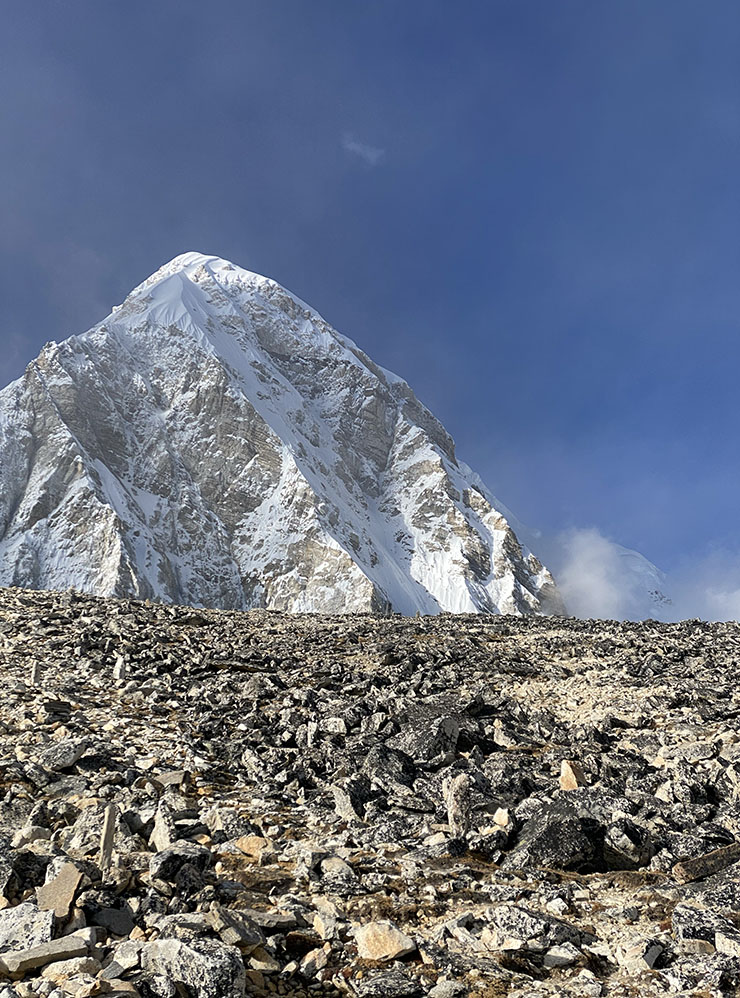 Красивая гора Пумори