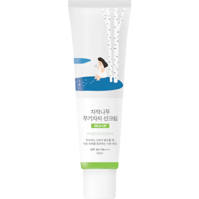 Лучший для чувствительной кожи — Round Lab Birch Juice Moisturizing Mild-Up Sunscreen SPF 50+ PA++++