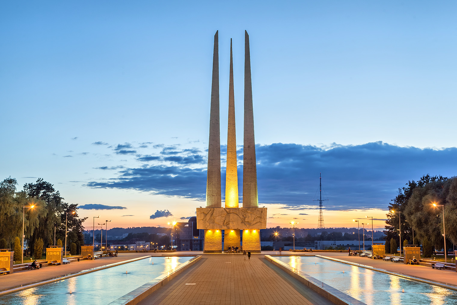 Мемориал «Три штыка». Фотография: Sergey Dzyuba / Shutterstock / FOTODOM