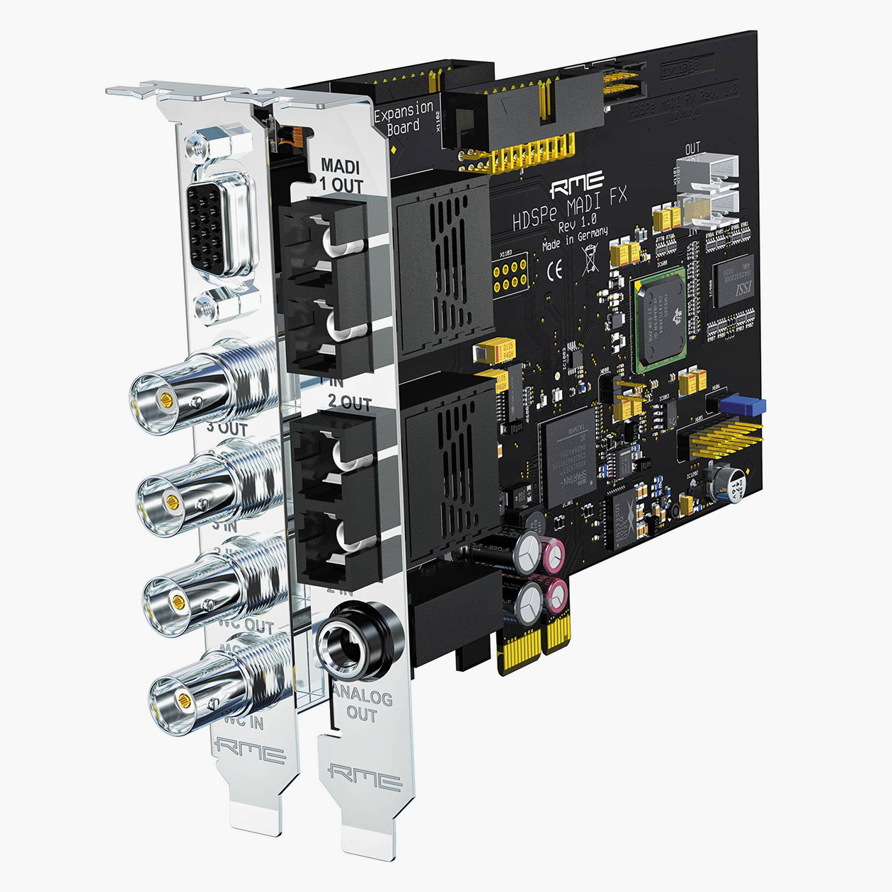 Профессиональная Rme HDSPe Madi Fx с разъемами, которые не распознают даже те, кто давно занимается музыкой. Стоит немало — 180 000 ₽