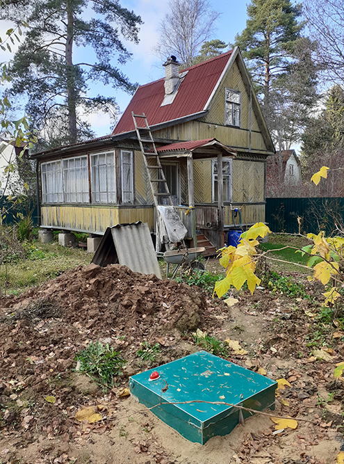 В результате станция оказалась гораздо ближе к дому, чем планировалось изначально