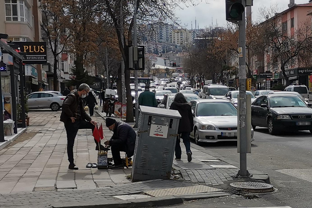 В Анкаре все еще встречаются чистильщики обуви