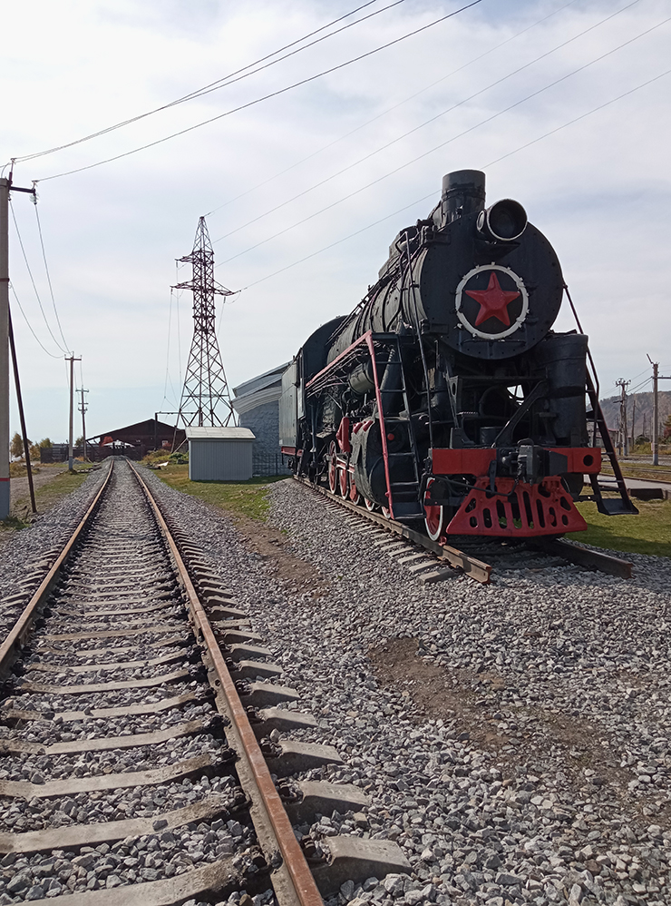 По Кругобайкалке до сих пор можно прокатиться на ретропоезде на паровой тяге