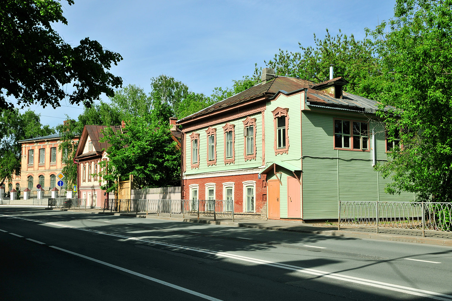 Улица Волкова. Фото: petrovichlili / Shutterstock