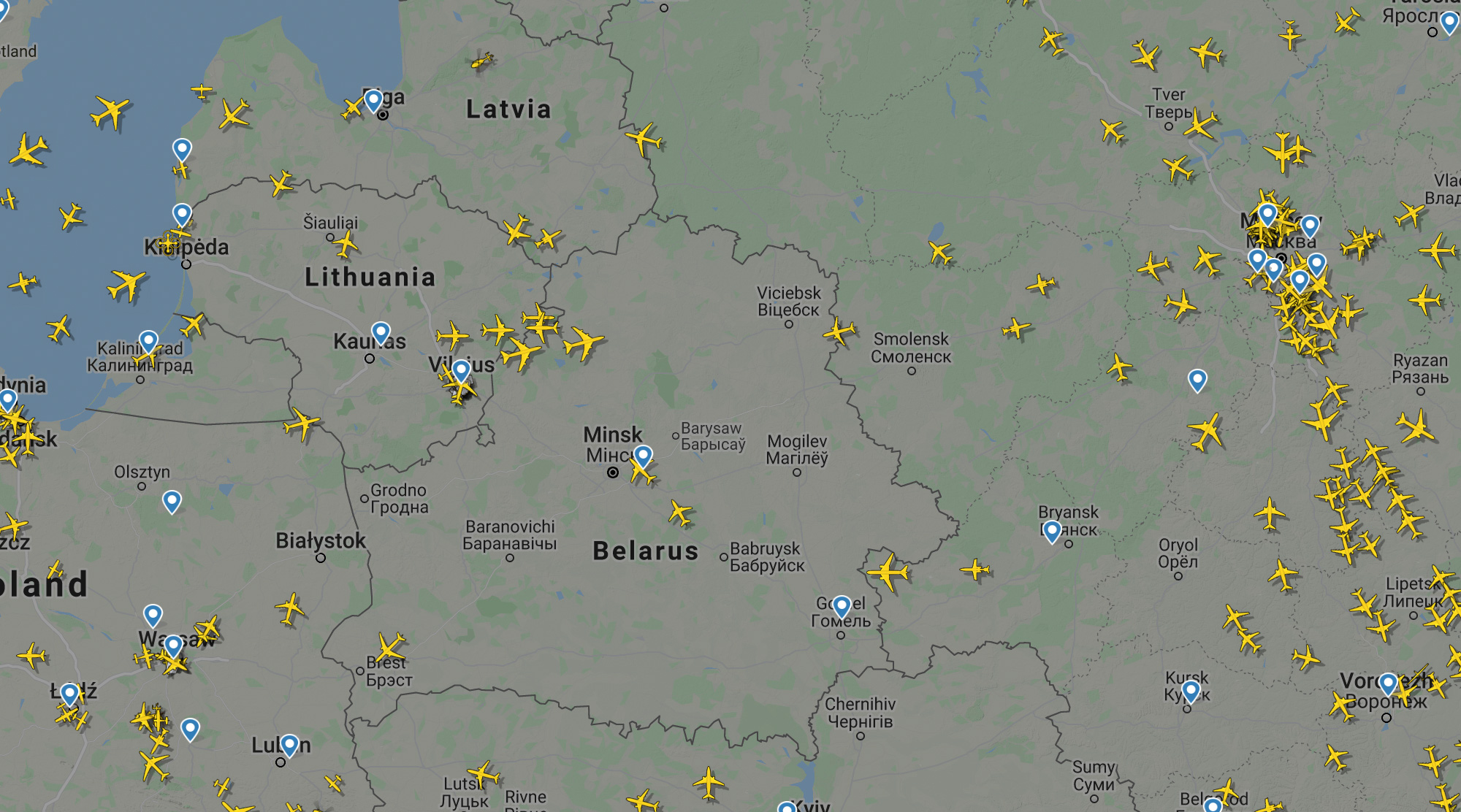 Воздушное пространство Беларуси на момент публикации материала. Источник: Flightradar24