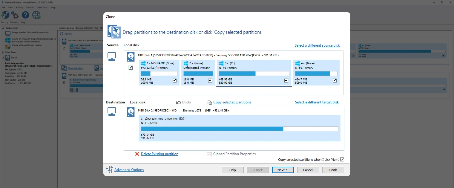 Уточните, какие разделы нужно копировать. Интерфейс тут приятный: разделы можно просто перетягивать один на другой. Это здорово упрощает восприятие всего процесса