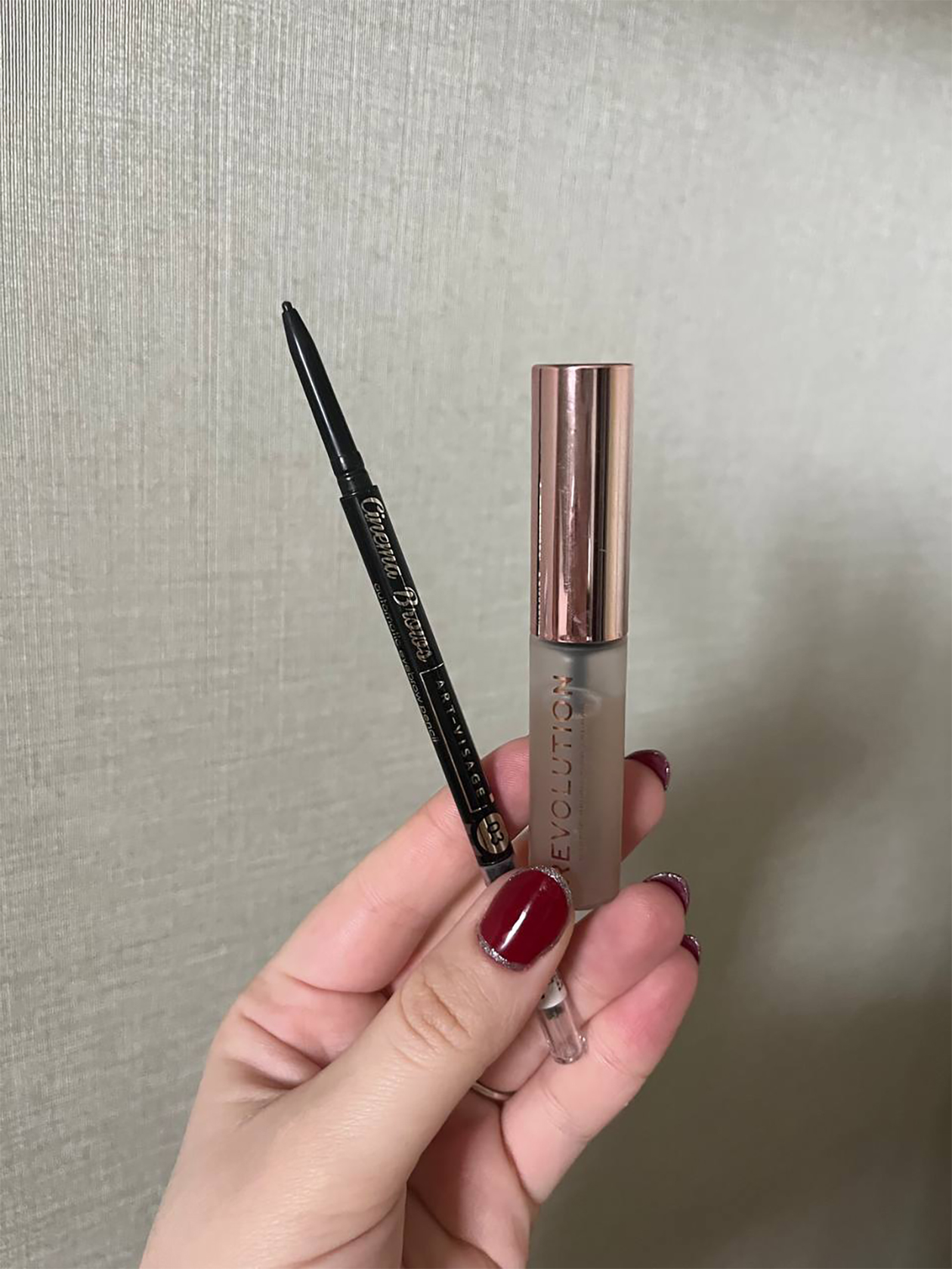 Карандаш для бровей Art⁠-⁠Visage Cinema Brows и гель для бровей Makeup Revolution Brow Fixer