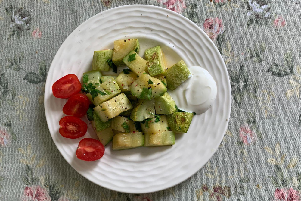 Приготовила кабачок с петрушкой — легко и вкусно