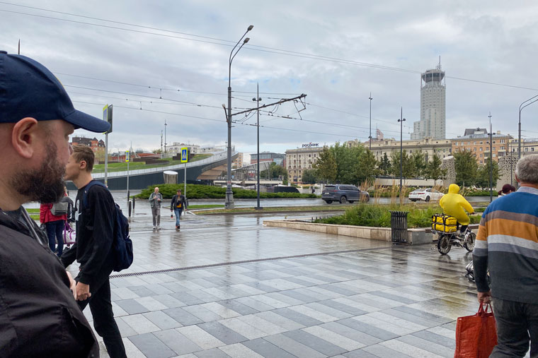 Еду и смотрю в окно: Москва очень красивая, всегда любуюсь