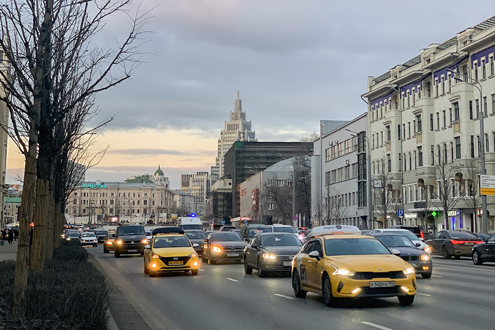 Сегодня в Москве очень красивое небо