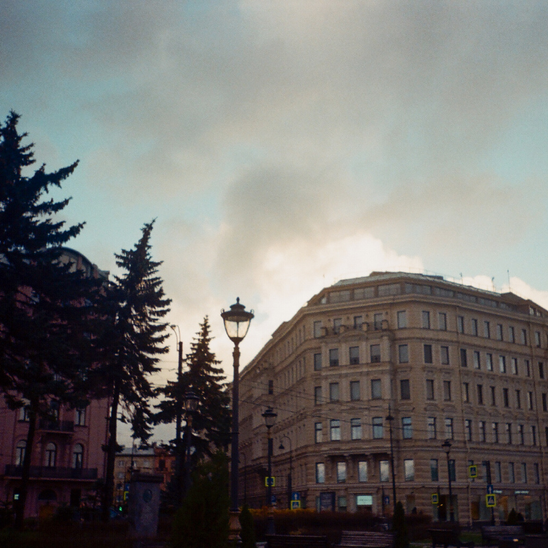 Удалось найти несколько фотографий, не засветившихся в соцсетях