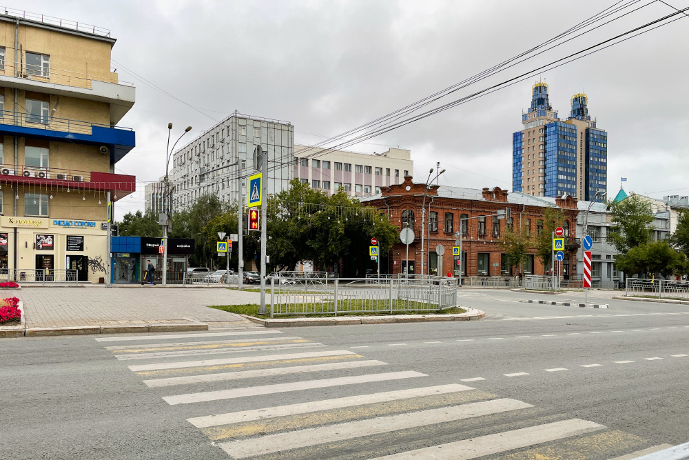 Жаль, что фото даже частично не передают его красоту и атмосферность