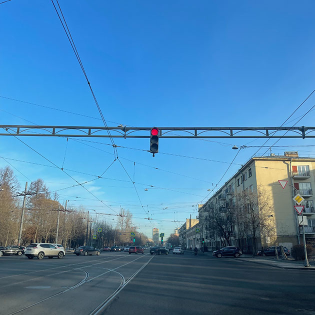 Сегодня выезжаем на час пораньше, потому что с 18:00 начнется учеба