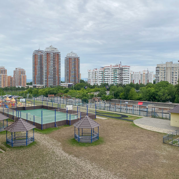 Фото с балкона А. Внутренний двор дома