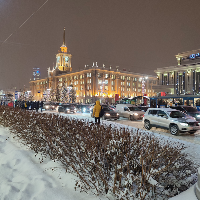 Город готовится к Новому году