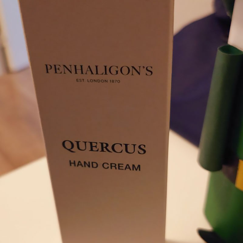 Penhaligon’s — моя любимая компания на сегодня, которая по официальной версии сократила в ноль свой сегмент российского бизнеса