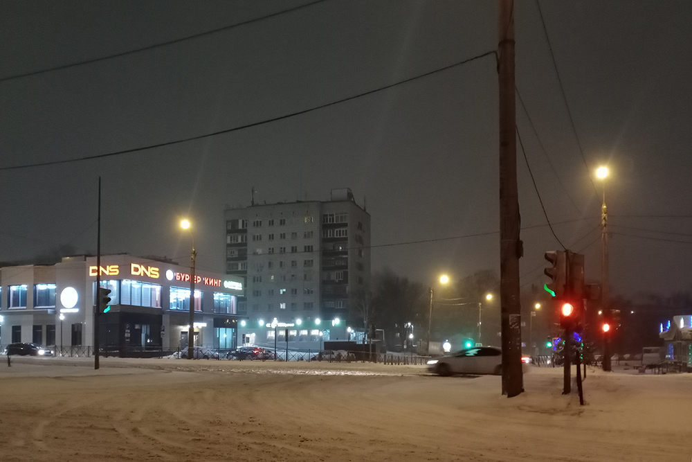 Все за день страшно замело снегом, идти тяжело