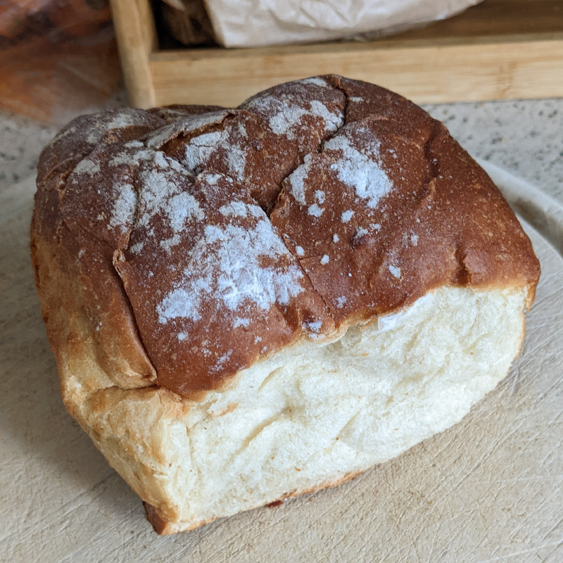 Тот самый легендарный хлеб. По⁠-⁠моему, по нему видно, что он невозможно вкусный