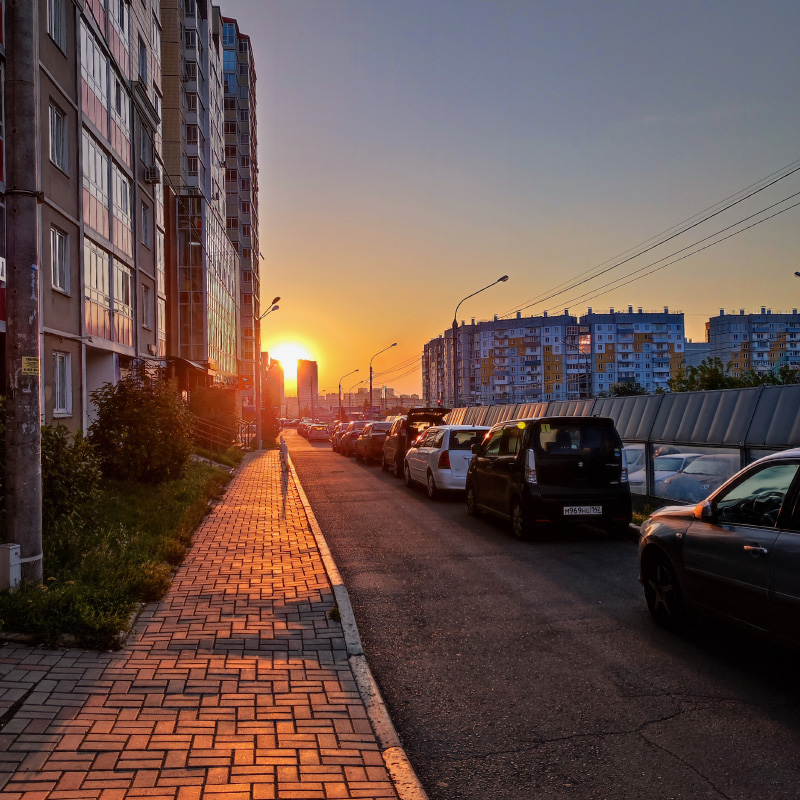 Возле моего дома одним теплым деньком. Фото летнее, но хочется показать именно его