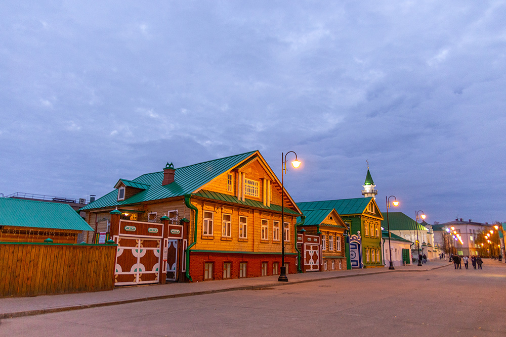 В Старо-Татарской слободе расположена еще одна пешеходная улица Казани — Каюма Насыри