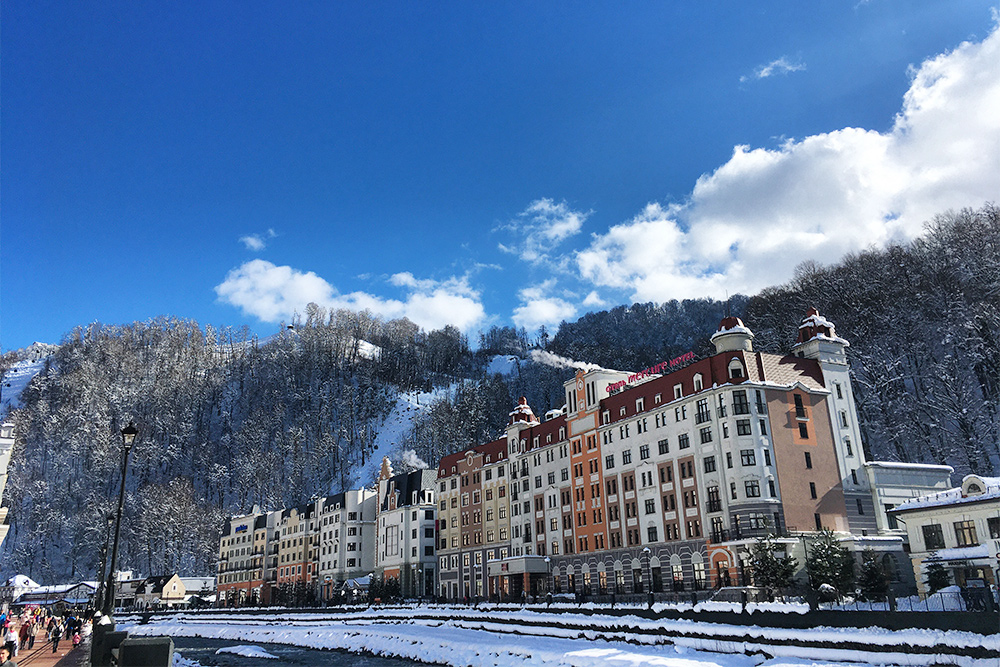 В Mercure есть большой бассейн и спа⁠-⁠зона