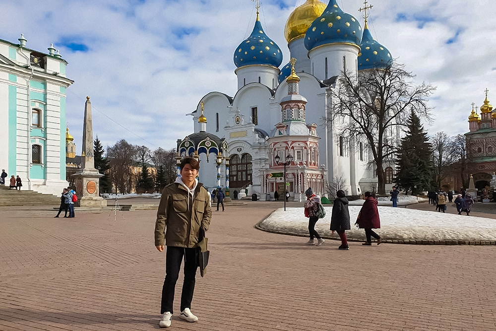 В свободное время я исследую достопримечательности и знакомлюсь с российской архитектурой