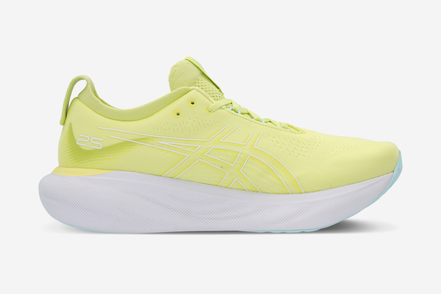 Кроссовки Asics с облегченной колодкой, 27 799 ₽. Источник: sportmaster.ru