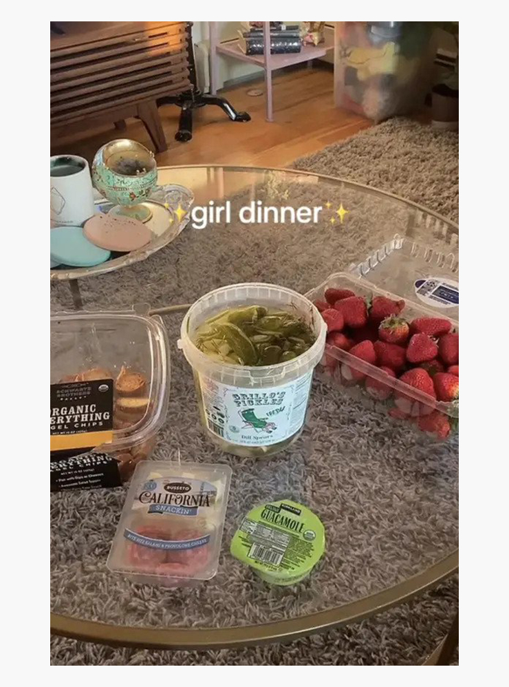 Примеры Girl Dinner. Источник: buzzfeed.com