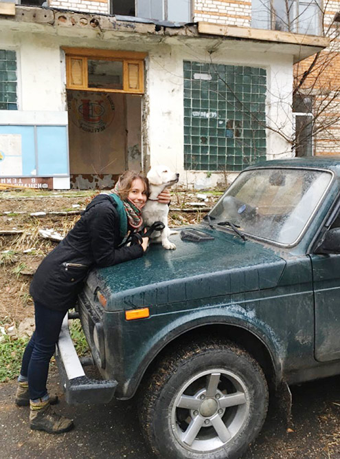 На второй день появления Марго мы поехали с ней в Тульскую область смотреть на разные заброшенные здания