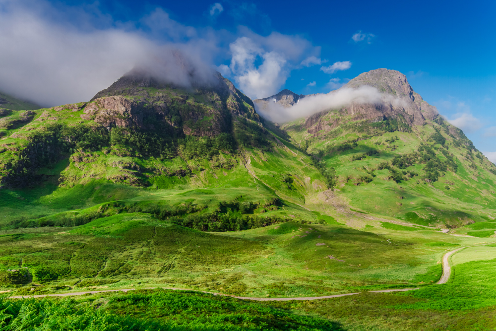 Долина летним утром. Фотография: Shaiith / Shutterstock / FOTODOM