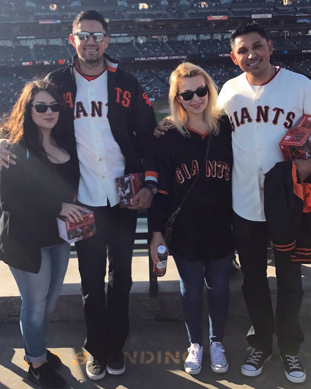 В моей семье все болеют за бейсбольную команду SF Giants