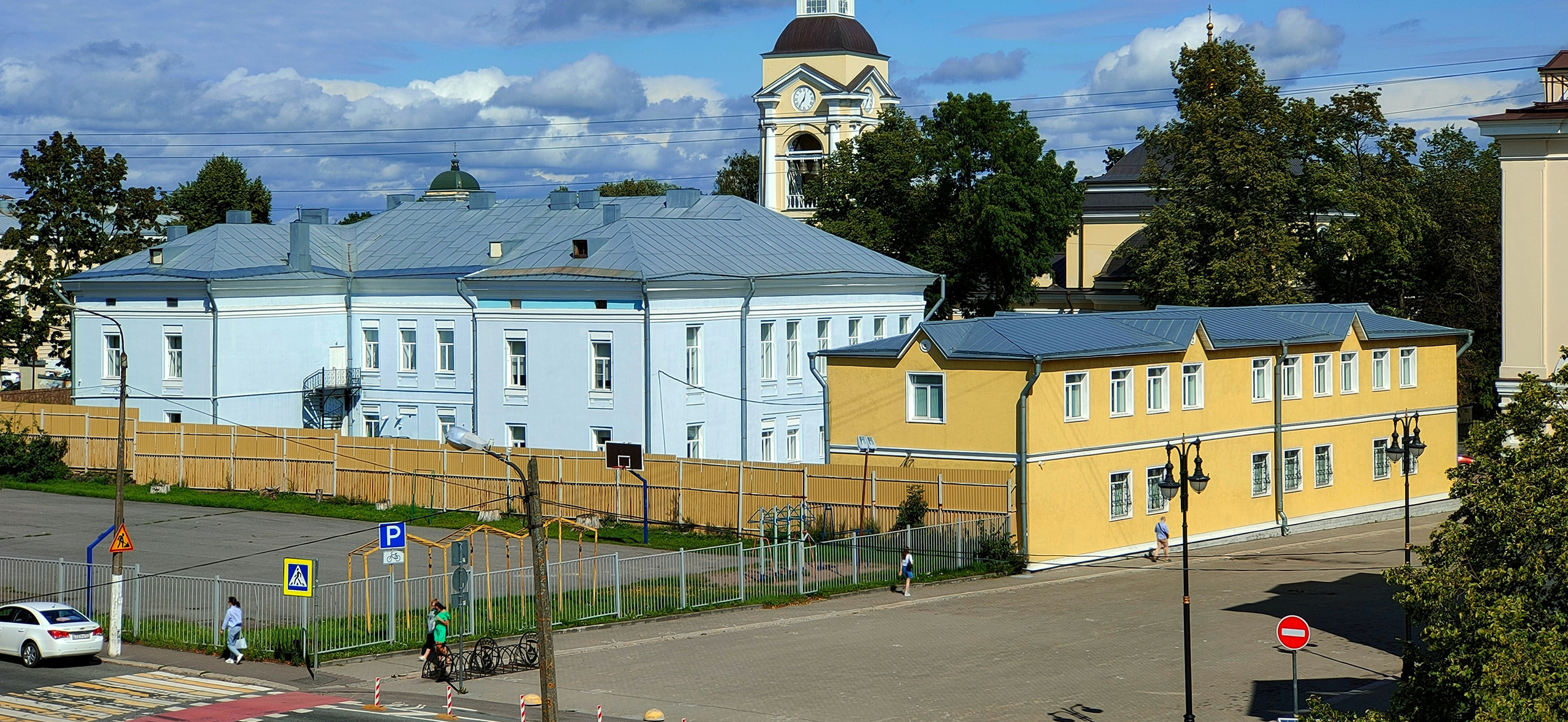 МРОТ в Ленин­град­ской области