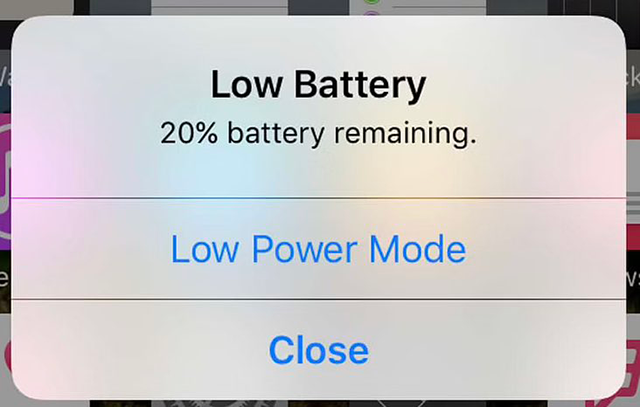 Так обычно выглядит уведомление о низком заряде в Айфонах