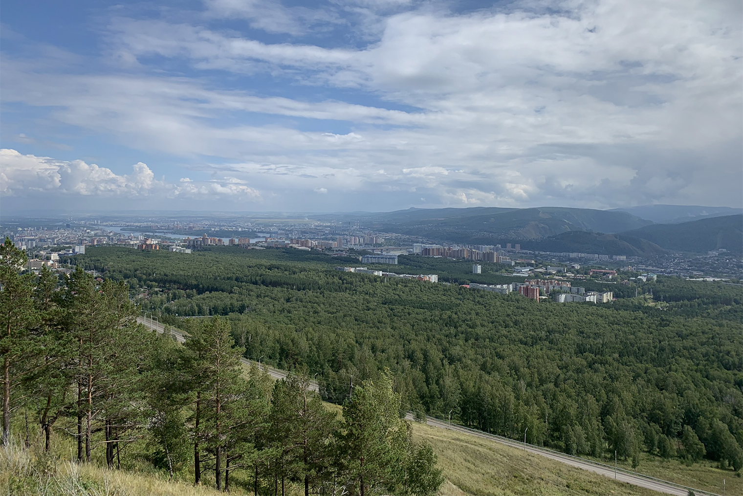 Вид на Красноярск с Николаевской сопки