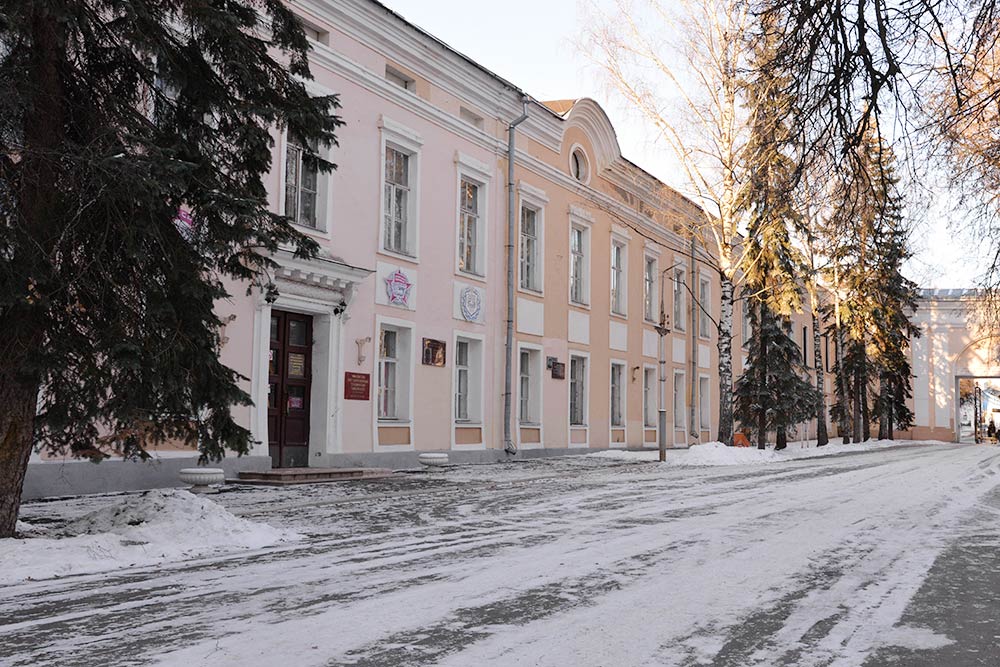 В Калуге есть филиал МГТУ им. Баумана. Выпускники вуза чаще всего идут работать по специальности, в технические сферы. Сейчас для студентов строят огромный кампус на Правобережье