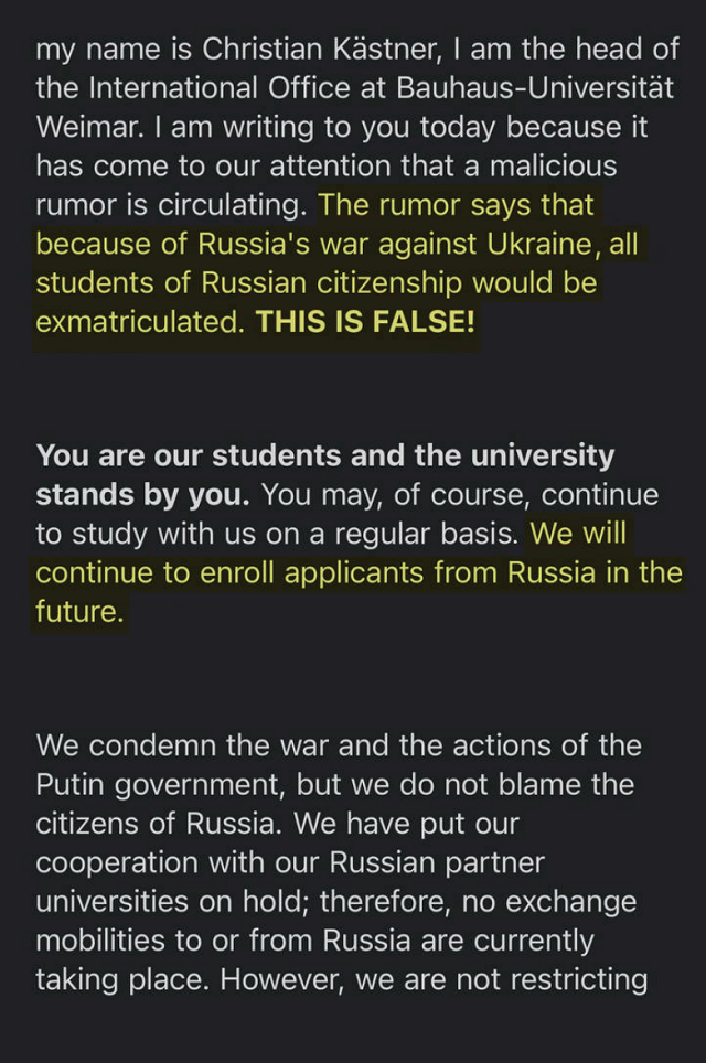 Глава международного офиса Веймарского университета Баухаус капслоком пишет, что отчисления — это неправда, и обещает, что университет продолжит принимать российских студентов в будущем