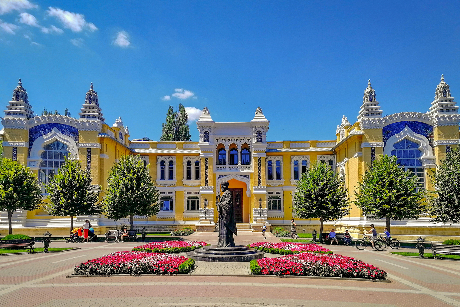 Корпус Главных нарзанных ванн. Фотография: pdeminhiker / Shutterstock / FOTODOM