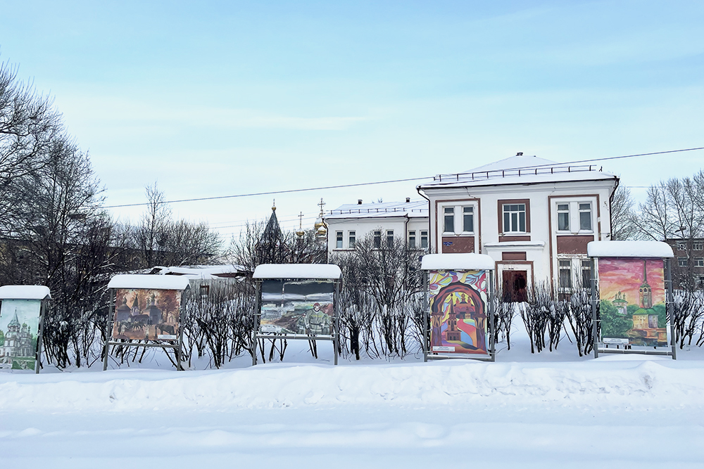 Соликамская художественная школа. В ней я проводила дни своего детства за мольбертом с карандашом в руках