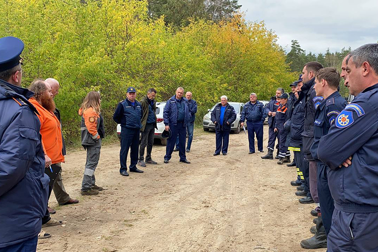 Сотрудники МЧС работали в несколько смен, я же провела на поисках бабушки все четверо суток