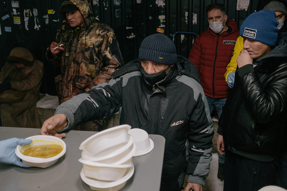 Автобус в Москве останавливается на парковке у площади трех вокзалов по адресу: ул. Краснопрудная, д. 3/5, стр. 1. Еще одна остановка — ул. Фрязевская, д. 10, стр. 3