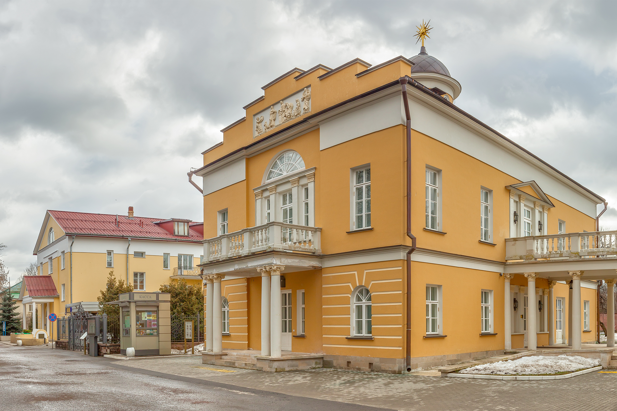 Театральная школа в усадьбе Люблино. Фотография: Anton Zelenov / Shutterstock